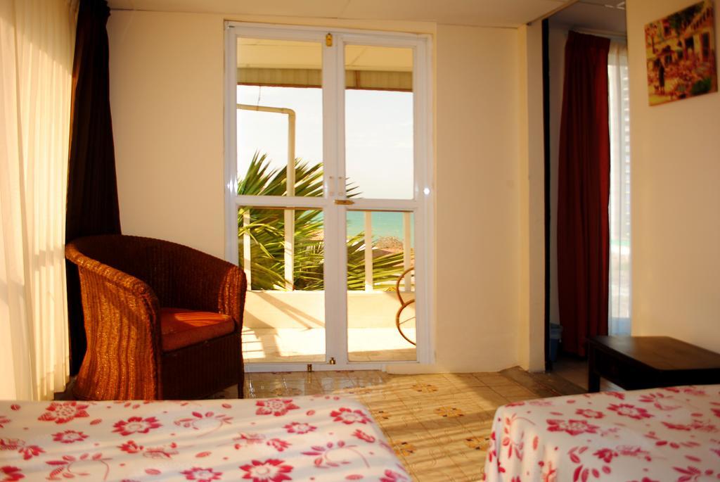 Hostal Antares Manta Buitenkant foto